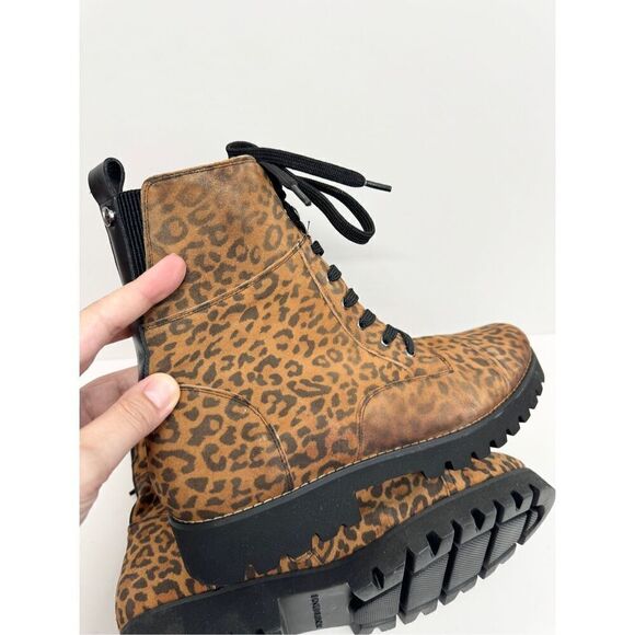 Donald Pliner Boots Size 9.5 Suede Leather Animal Print Classic Hiker Design - Picture 6 of 8